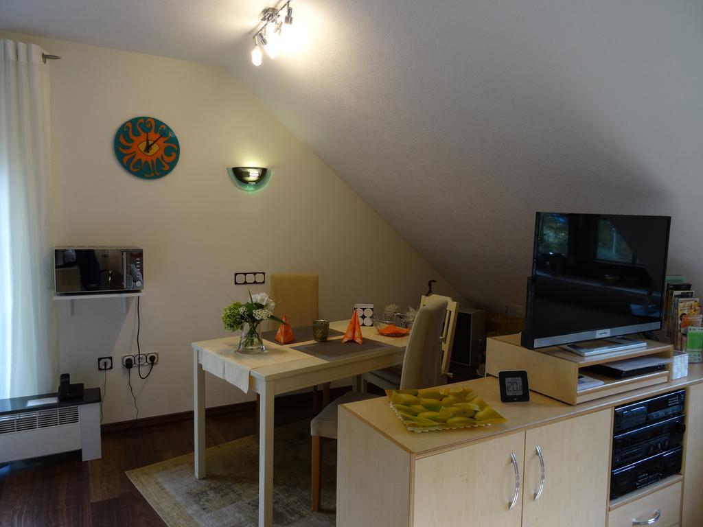 Ferienwohnung Orchidee Бад Мюнстерайфел Екстериор снимка